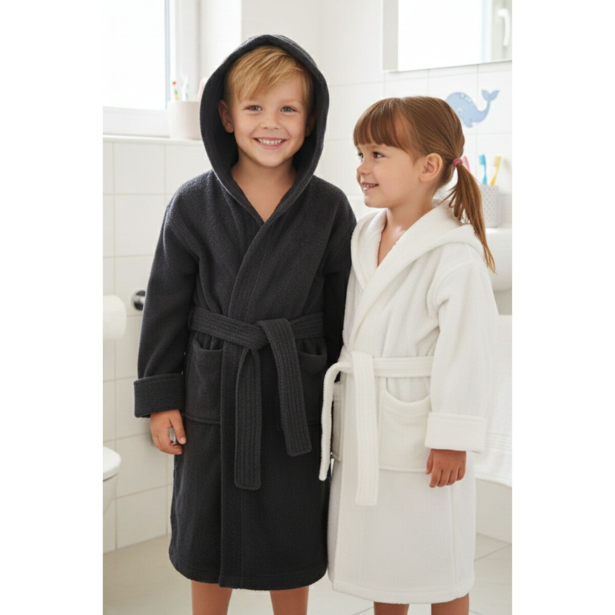 Kinder Bademantel mit Kapuze 100% Baumwolle ca. 400 g/m&sup2; Frottier ⚥